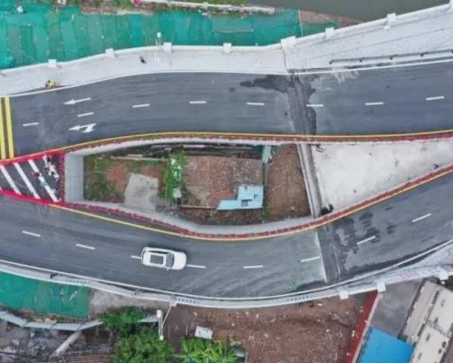 網民戲稱的「海珠之眼」,已成當地打卡熱點。 微博圖