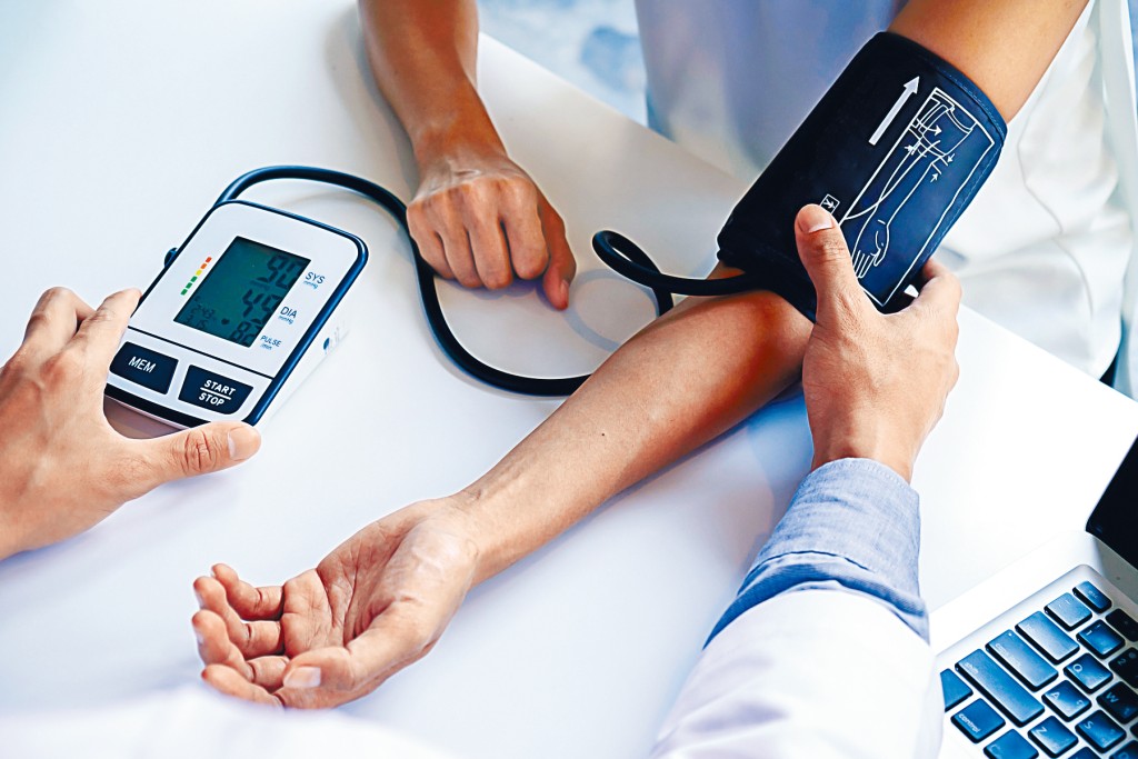 高血压患者的长新冠风险相对较高。 高血压患者的长新冠风险相对较高。