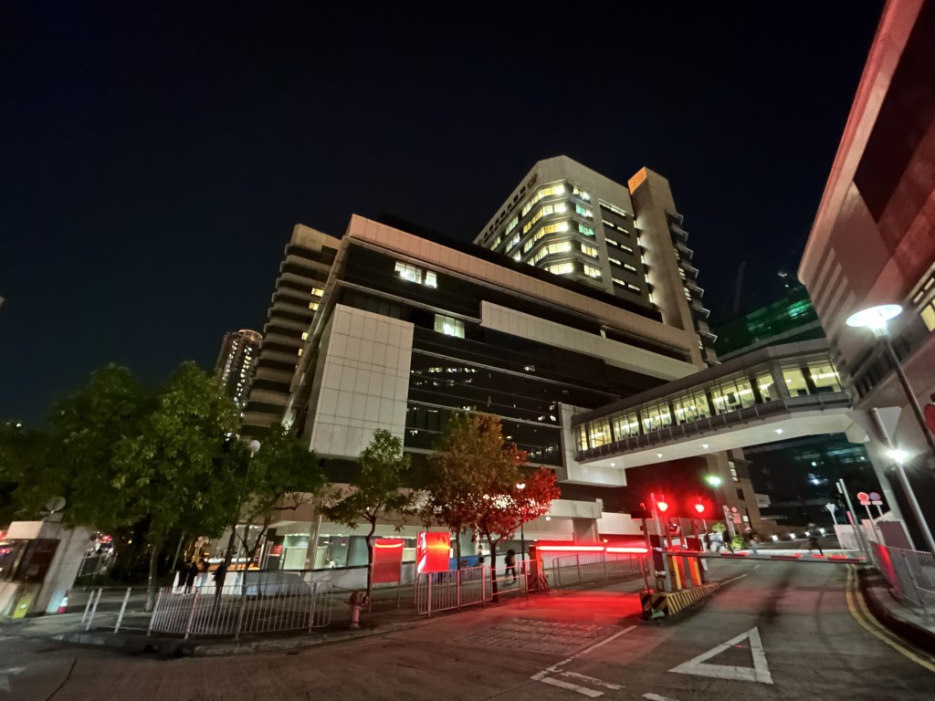 沙田威爾斯親王醫院發生甲醛洩漏事件。曾志恆攝 沙田威爾斯親王醫院發生甲醛洩漏事件。曾志恆攝