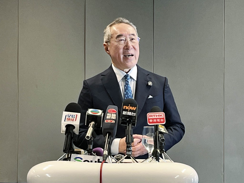 唐英年指，丁薛祥要求委員會要「強抓十五五規劃」的機遇。