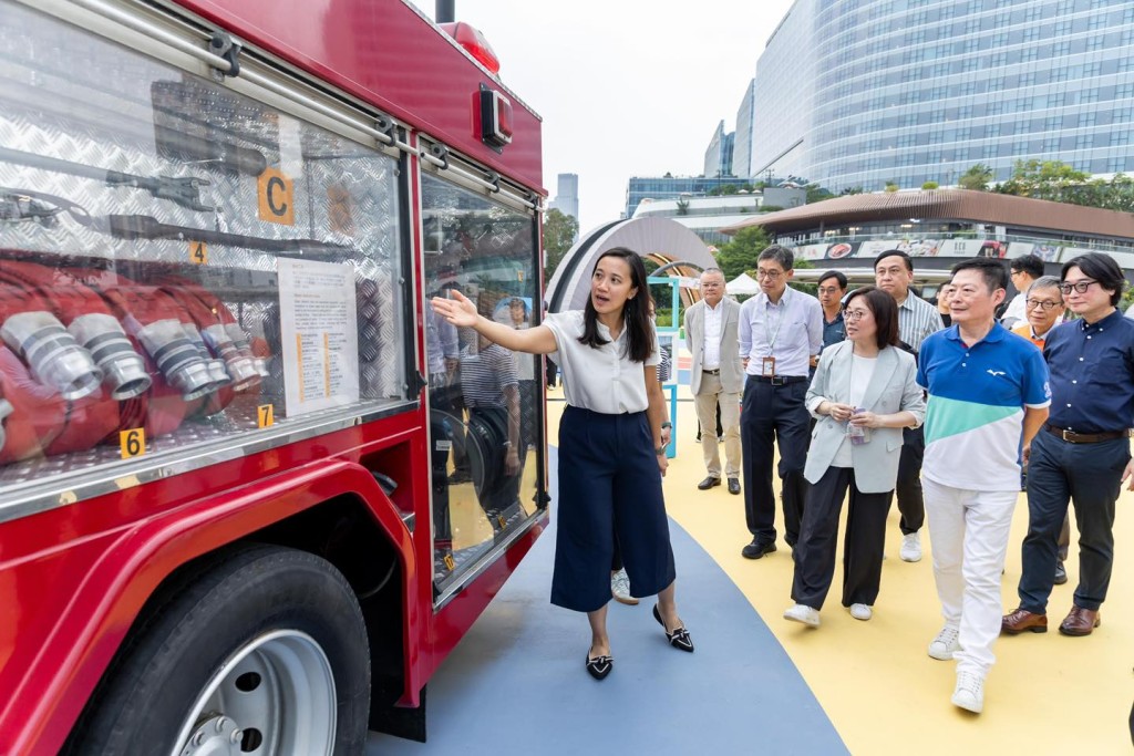 園內展示退役消防車。發展局FB