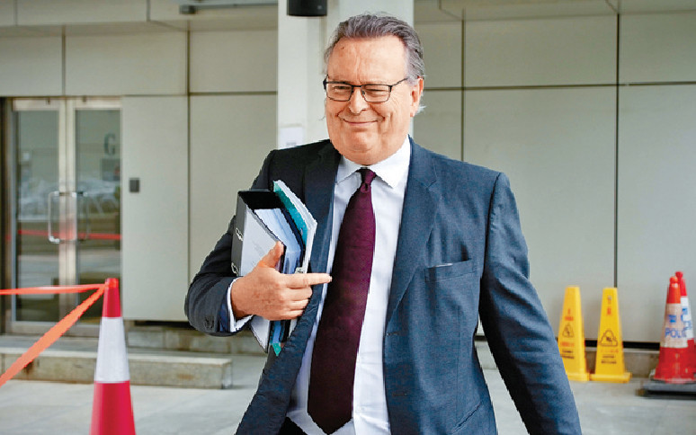 ■英國御用大律師Tim Owen。
