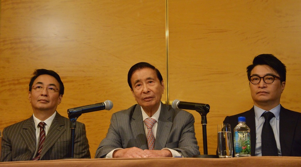 (左起)李家傑,李兆基,李家誠。資料圖片