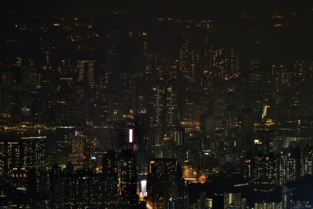 多座建築物響應「地球一小時」活動。