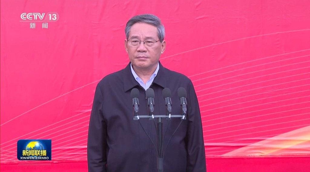 李強出席雅魯藏布江下游水電工程開工儀式。 央視新聞聯播截圖 李強出席雅魯藏布江下游水電工程開工儀式。 央視新聞聯播截圖
