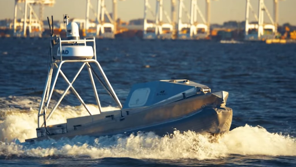 美国黑海公司制造的「全球自主侦察艇」,已用于美军对伊朗的军事行动。黑海公司官网 美国黑海公司制造的「全球自主侦察艇」,已用于美军对伊朗的军事行动。黑海公司官网