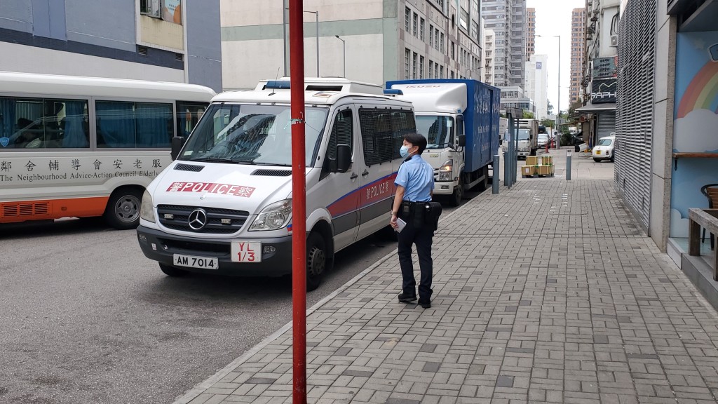 警員到場調查。蔡楚輝攝