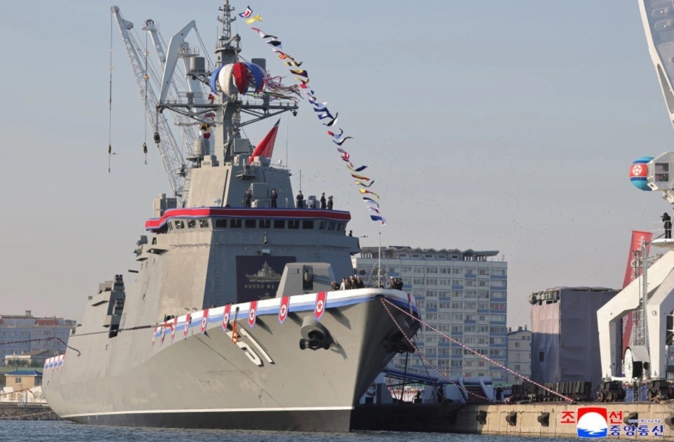 「崔賢」號驅逐艦是北韓國「國家戰艦」。　朝中社  