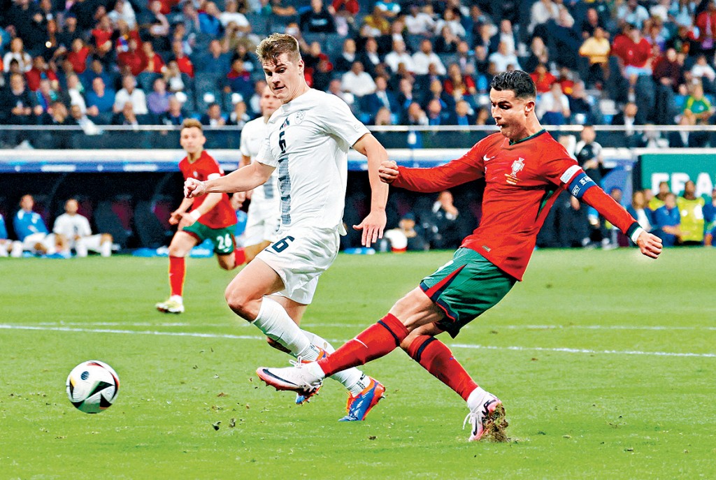 C朗拿度(右)最後一次出戰世界盃。