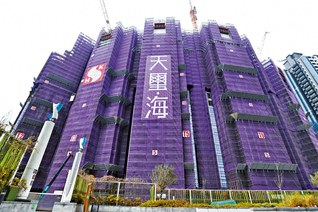 新地啟德天璽.海昨以招標方式售出1座12樓A室,成交價1.13588億,呎價52660元。