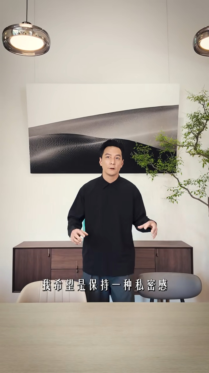 二樓就有他的睡房及工作間,採光度十足。 二樓就有他的睡房及工作間,採光度十足。