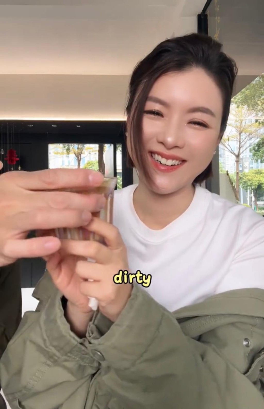 Aimee再試第二杯咖啡,一估即中Dirty。 Aimee再試第二杯咖啡,一估即中Dirty。