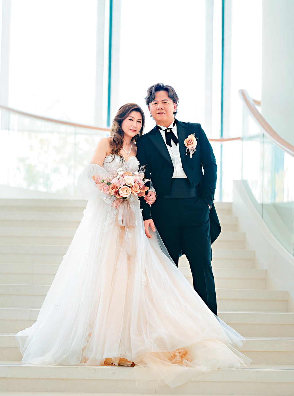 伍Sir激讚太太Ida內外兼備，婚禮大小事全由對方包辦。