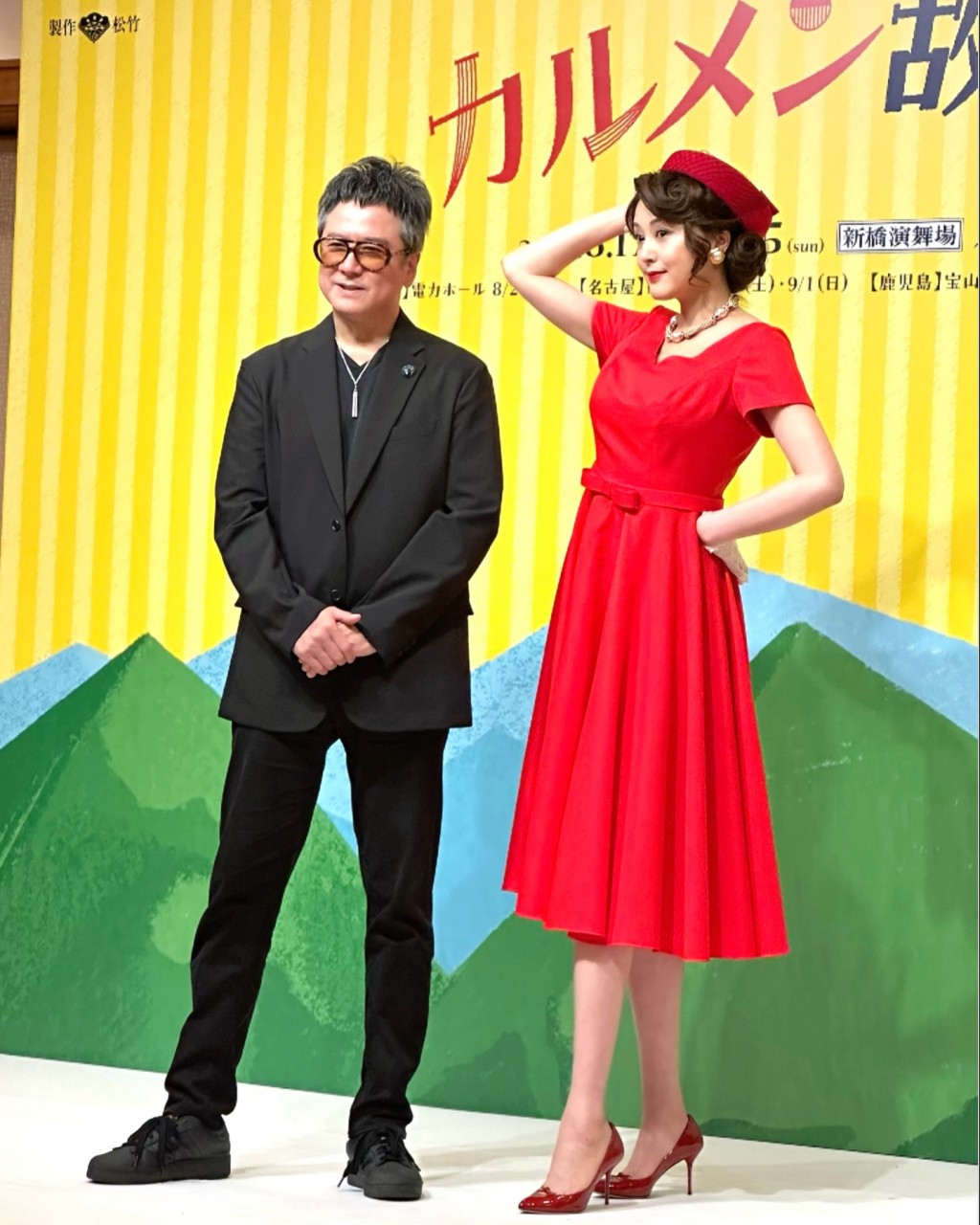 藤原纪香出席主演的舞台剧记者会。