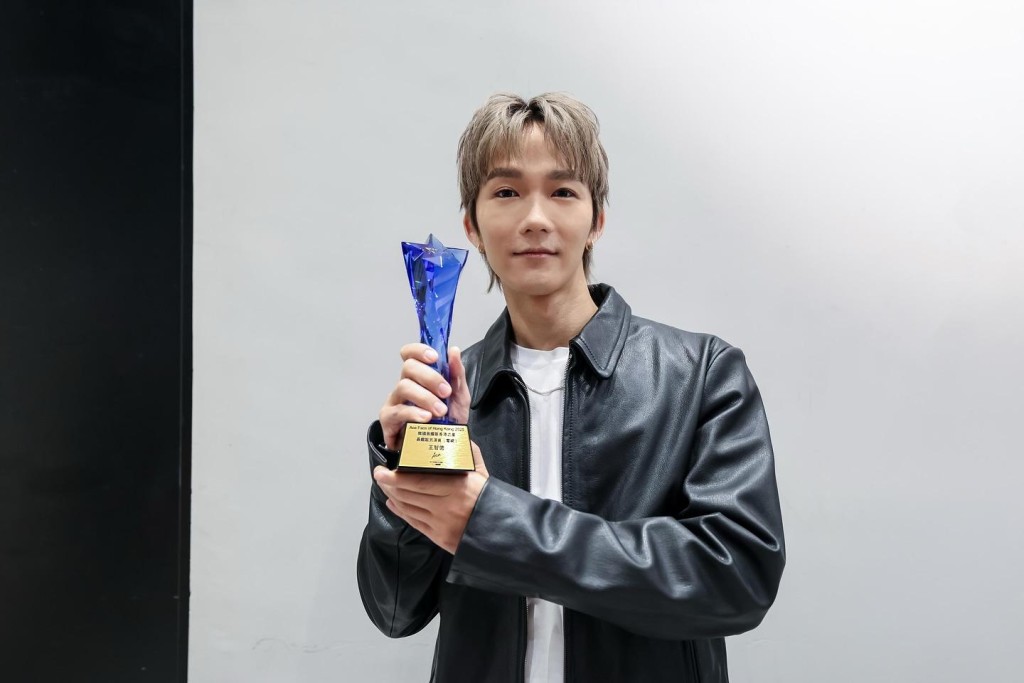 Alton奪《ACE FACE of Hong Kong Star Awards》「最耀眼男演員(電視)」大獎。 Alton奪《ACE FACE of Hong Kong Star Awards》「最耀眼男演員(電視)」大獎。