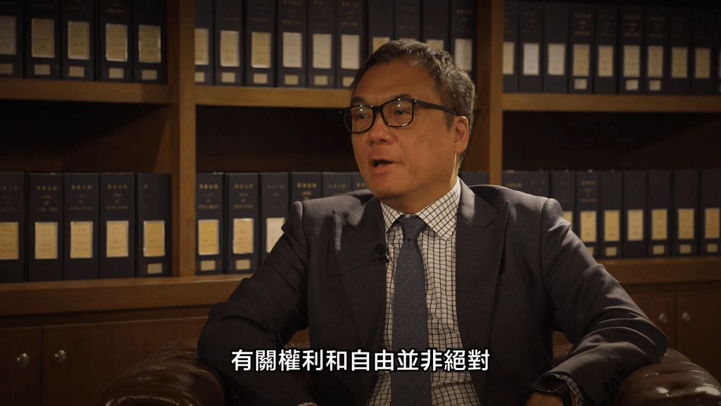 李桂華在節目中反駁指言論自由並非絕對。 李桂華在節目中反駁指言論自由並非絕對。