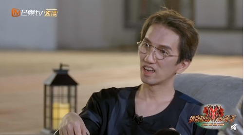 林志炫早前亦不慎跌落2米高台，需要送院治疗。