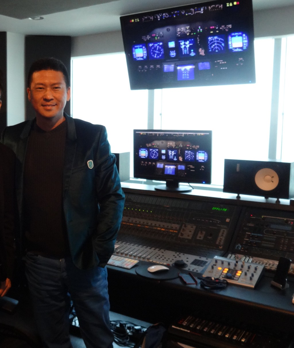 张佳添创办宇宙大爆炸音乐有限公司。