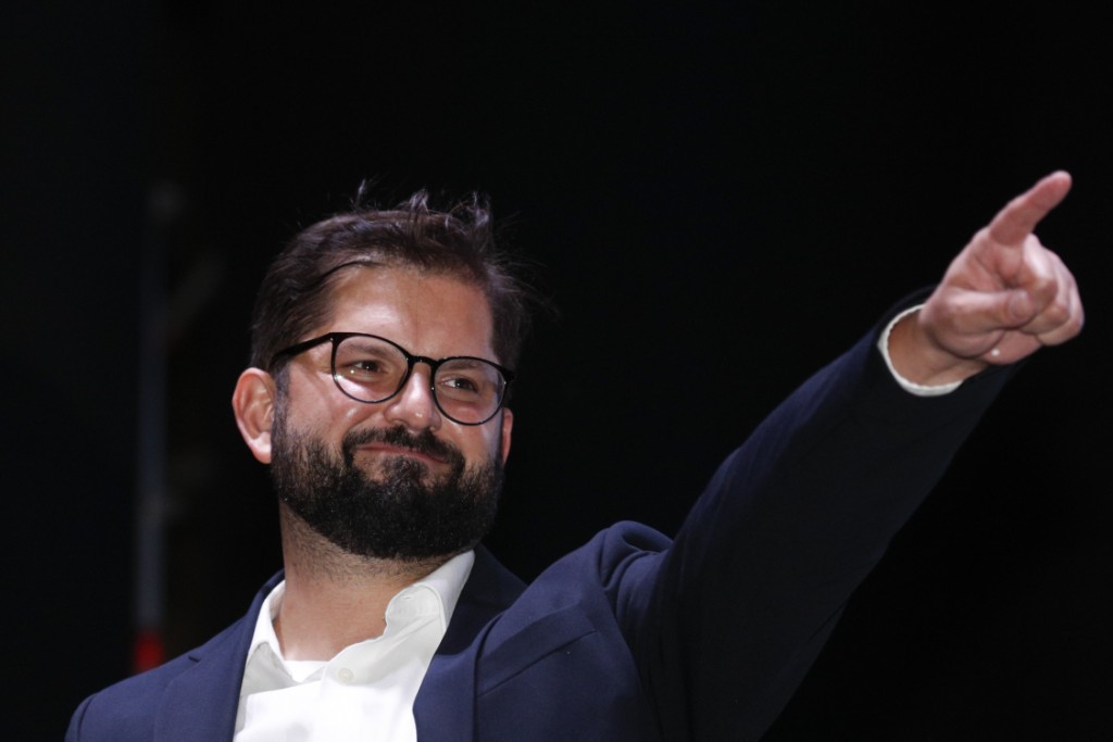 智利35歲左翼候選人博里奇當選，將成智利史上最年輕的總統。AP圖片