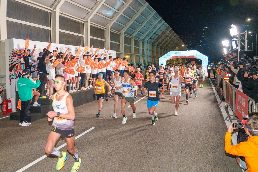 香港街馬今（8日）早上舉行，設全馬、半馬拉松及10公里賽事等。街馬提供