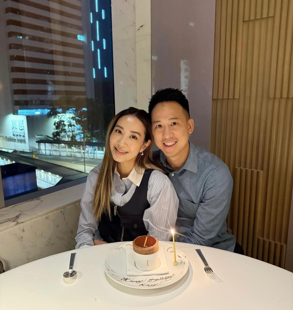 2015年,吳雨霏在社交網公布結婚喜訊,情歸初戀男友洪立熙(Brian)。 2015年,吳雨霏在社交網公布結婚喜訊,情歸初戀男友洪立熙(Brian)。