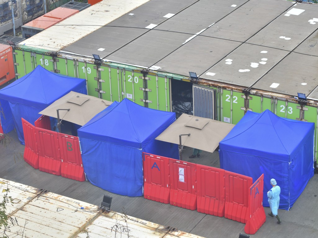 政府在富山公眾殮房附近的政府用地設立新的遺體貯存設施，增加遺體貯存量。資料圖片