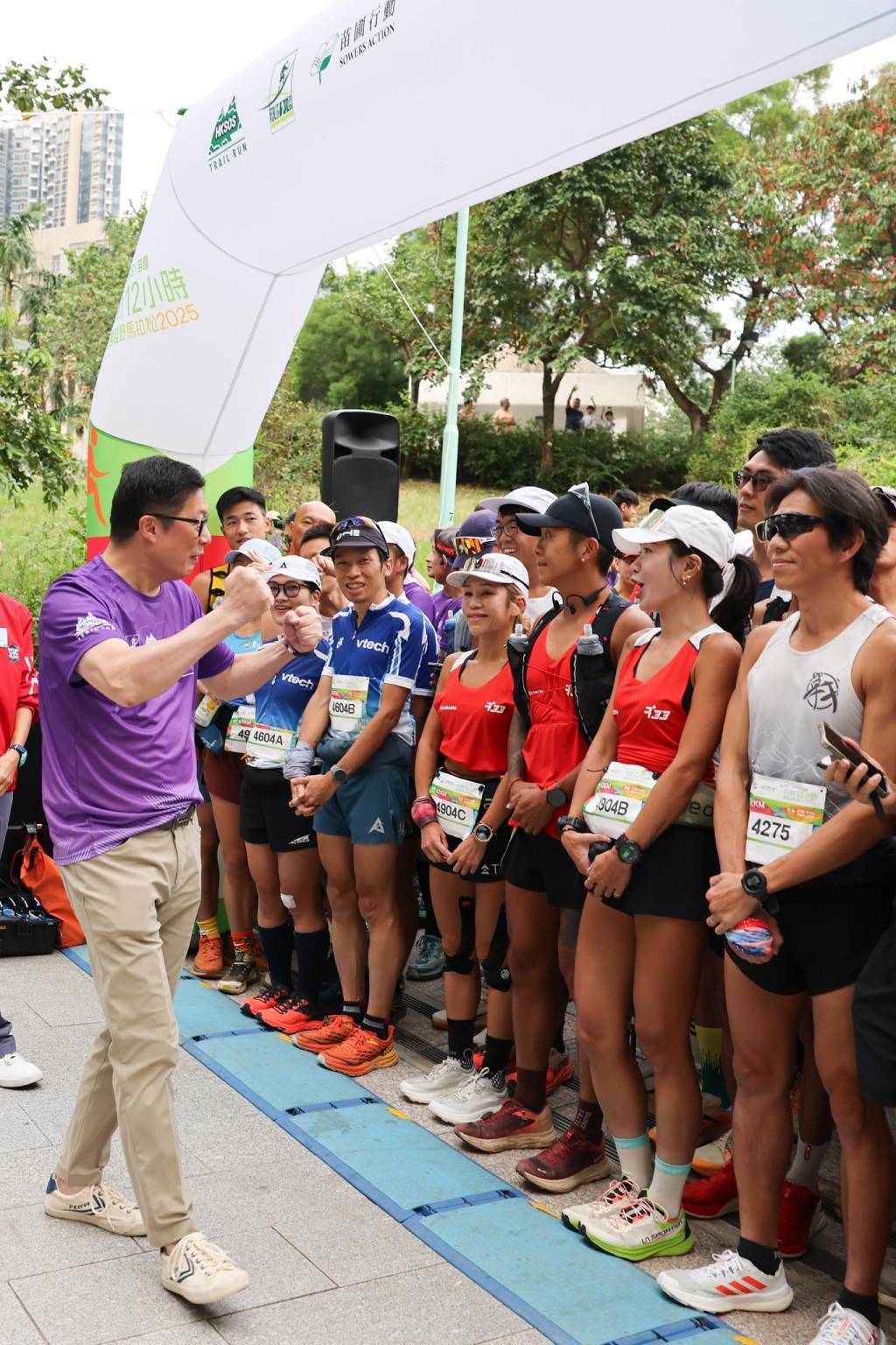 他指，保安局轄下八支紀律部隊及輔助隊伍全員出動參與。鄧炳強fb