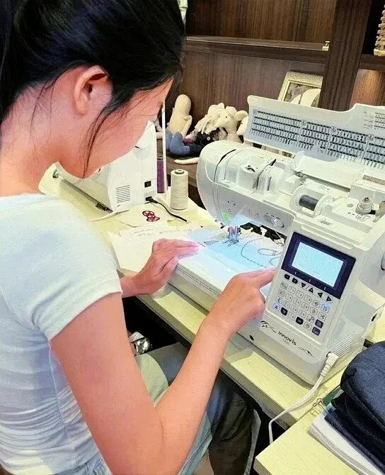 内地年轻族群重新兴起传统“拼布”手艺。封面新闻