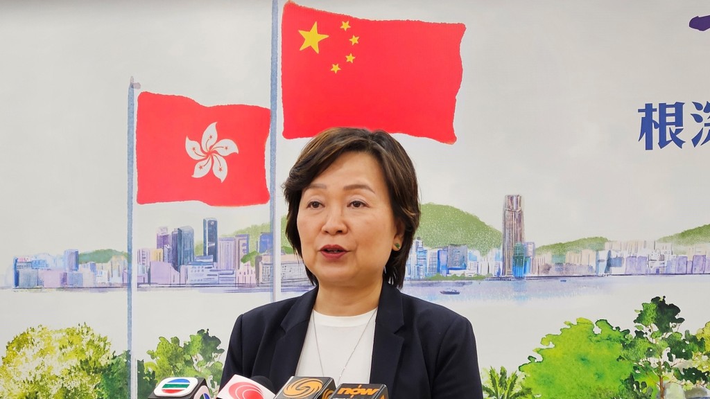 長洲堂錦江小學增設萬元獎學金搶學生,蔡若蓮形容做法非常值得商榷。政府新聞處