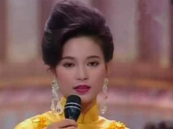 樊亦敏在1991年参选香港小姐。