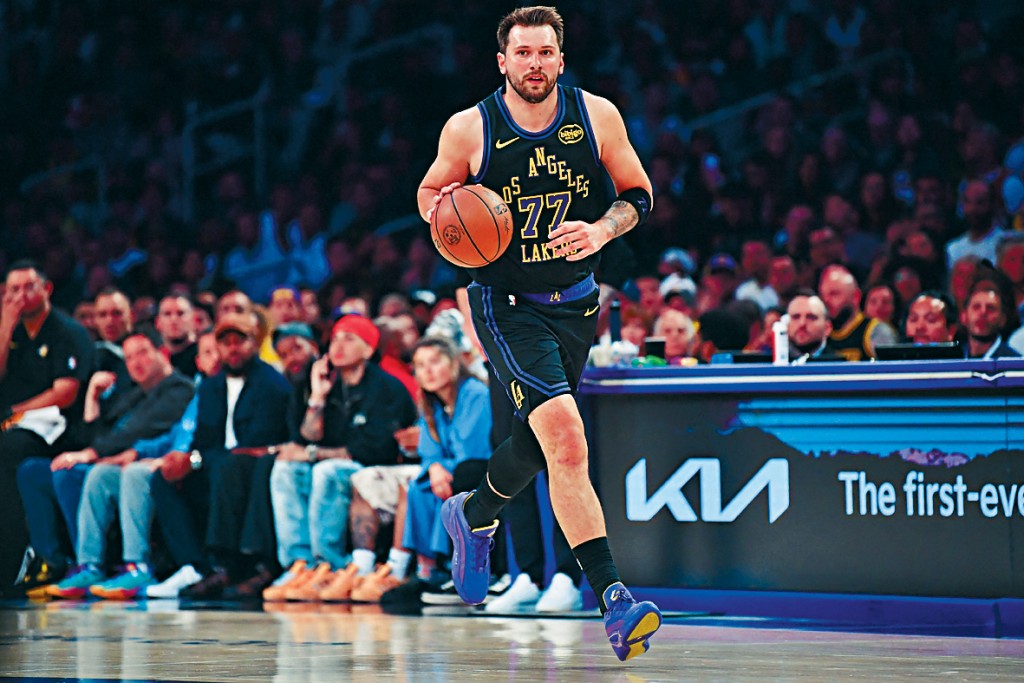 湖人主將當積（圖）亦祝賀艾迪巴約。