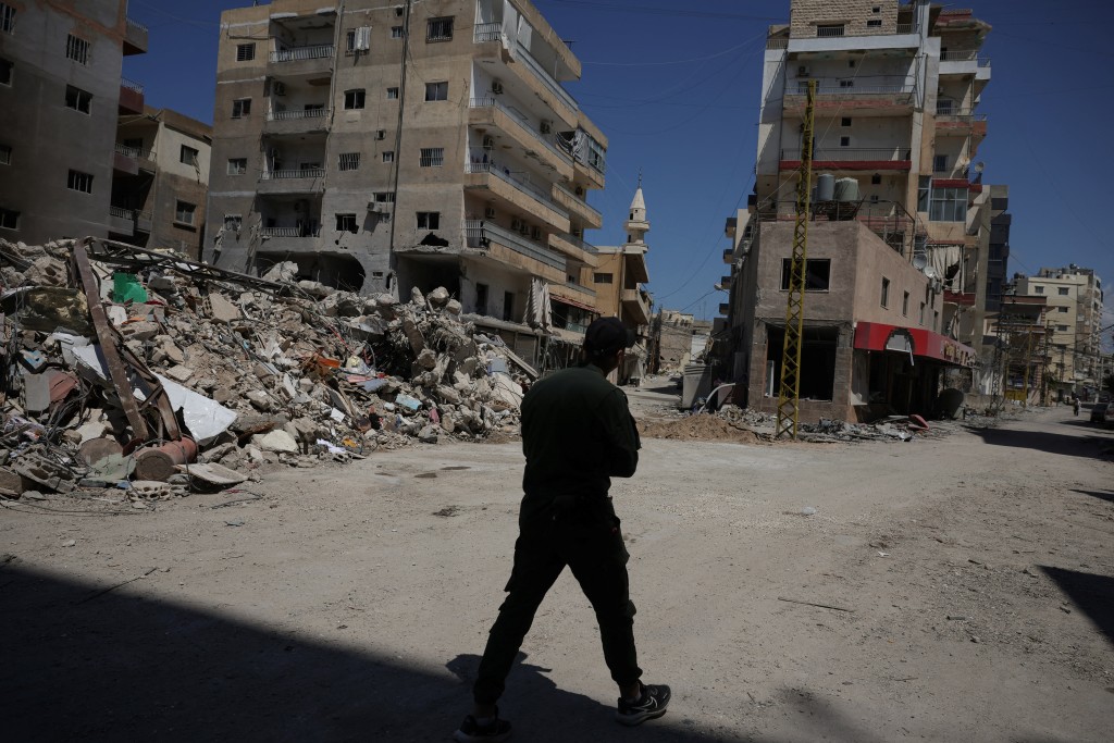 内塔尼亚胡为谈判设下两项条件，包括解除真主党武装，以及达成“可延续数代人的真正和平协议”。路透社