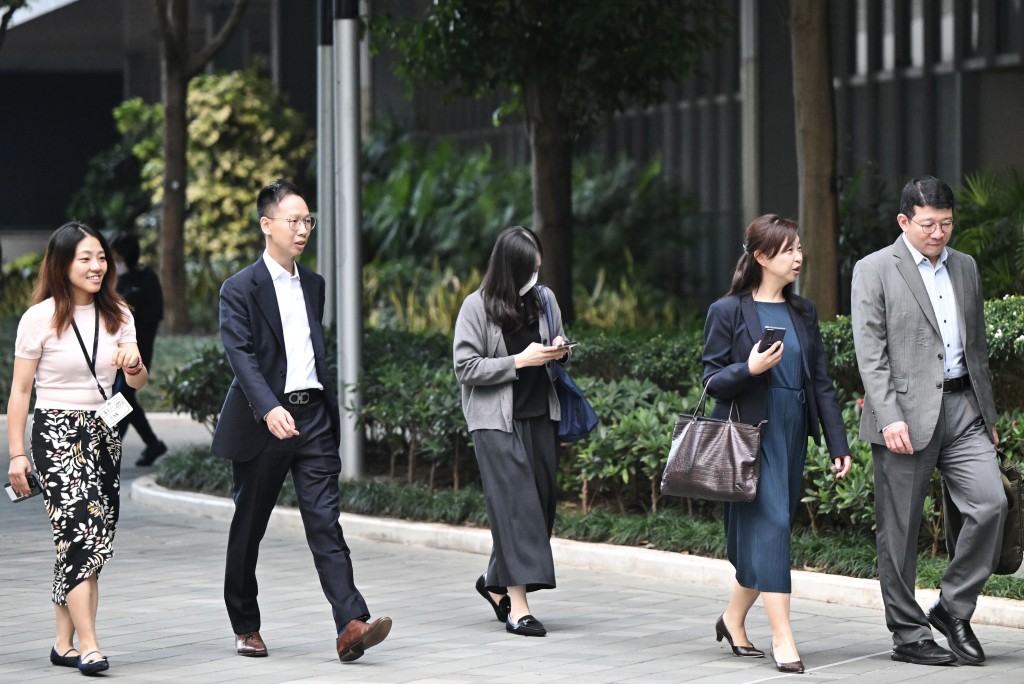 她指主管若「費事多事」不予反映,問題永遠得不到解決,最終管理層亦會被問責。 她指主管若「費事多事」不予反映,問題永遠得不到解決,最終管理層亦會被問責。