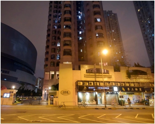 女童於朗景臺寓所以繩吊頸。
