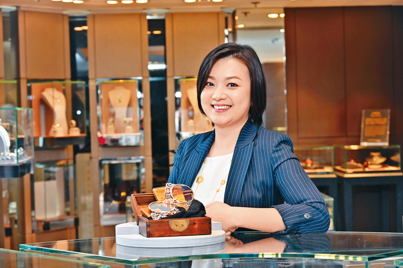 今天已是景福珠寶Design Manager的Guri Liu,直言參加比賽與Bespoke服務一樣,帶給她更大的發揮空間。