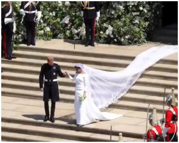 2人步出教堂。sussexroyal IG