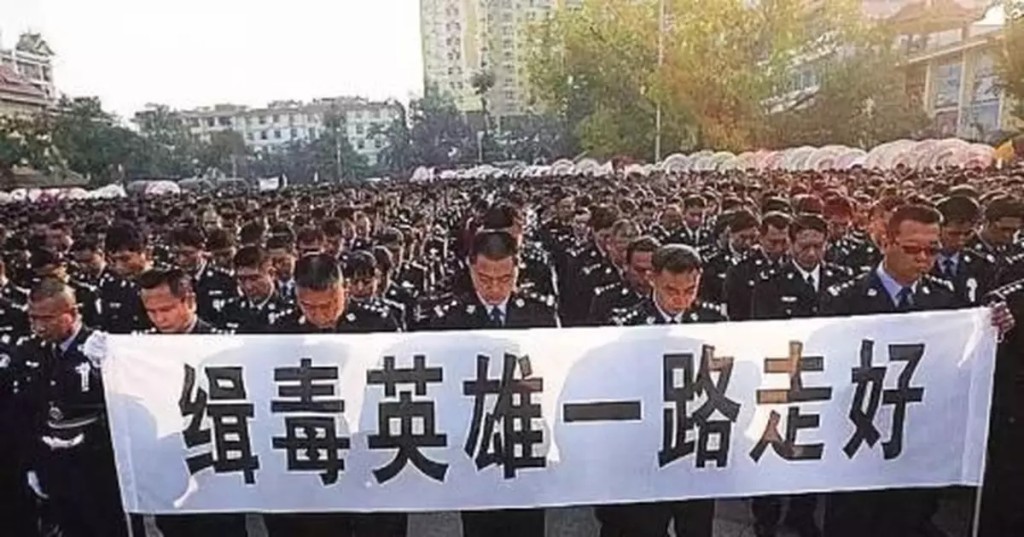 去年有400多名民警殉職。