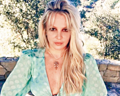 ■Britney在網上留言指責Christina沒為她監護權案發聲。