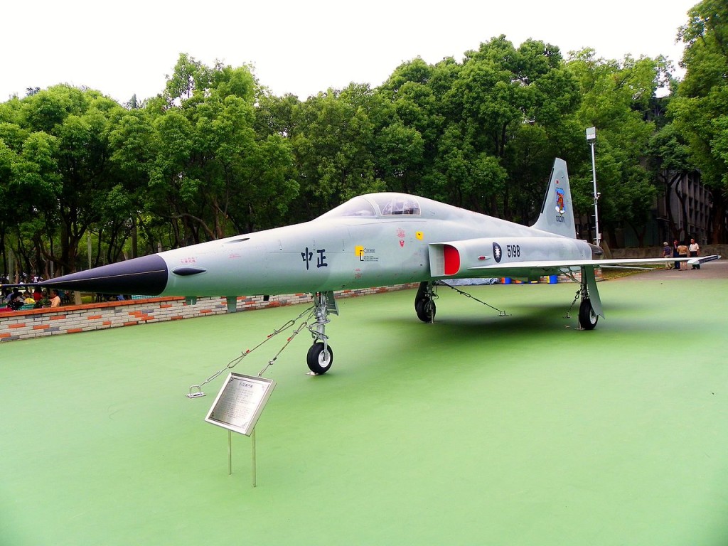 台灣將F-5戰機命名為「中正」戰機。