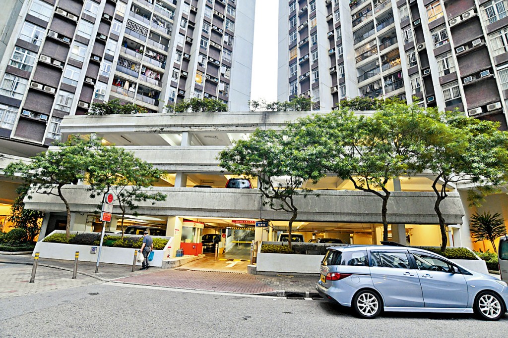 太古城放售逾千個車位。