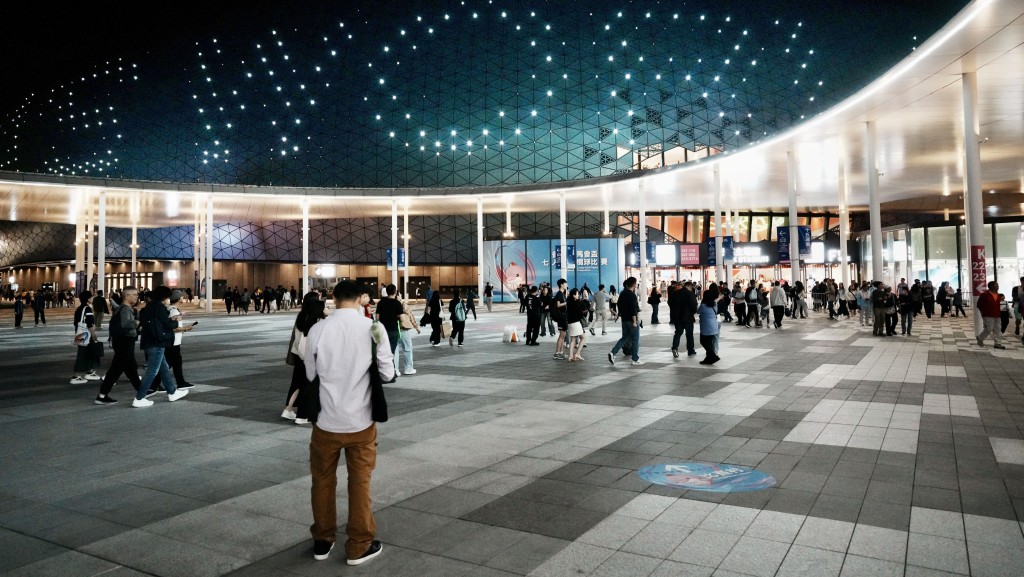 全运会︱港队七榄决赛争全运首金 主场球迷信心爆棚：一定赢硬！