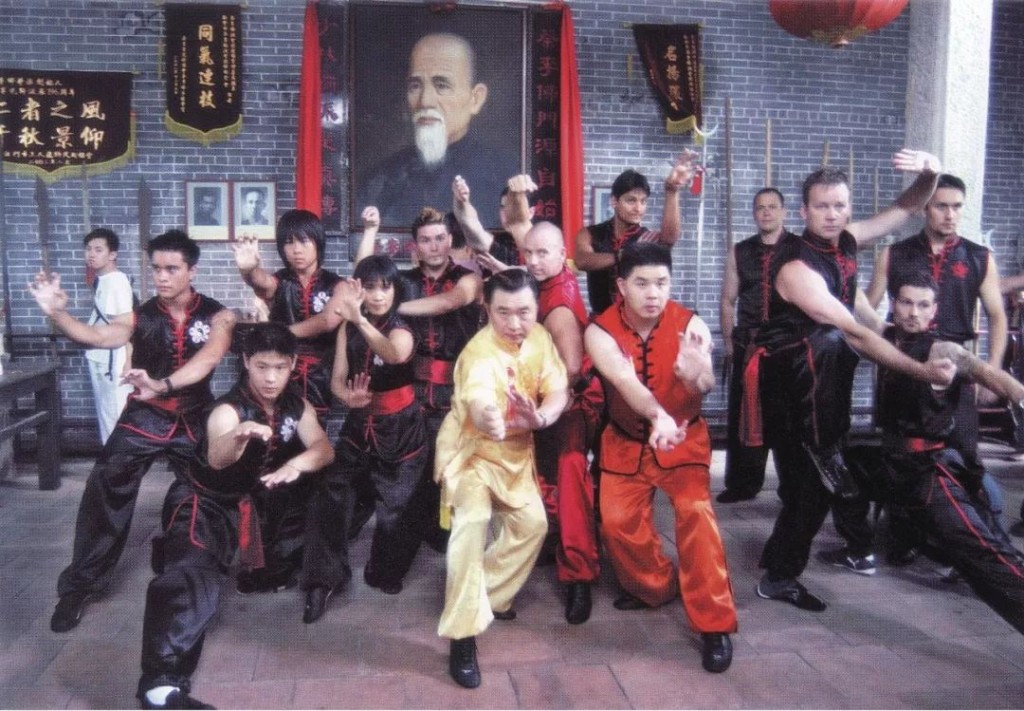 蔡李佛拳是中國武術的一個南拳門派，是融合了蔡家拳、李家拳、佛家拳的一種拳術。圖中畫像為蔡李佛拳創辦人陳享。