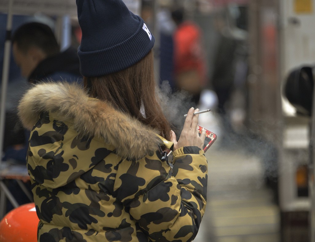 在現有包裝下，73%受訪吸煙者能正確分辨完稅煙與白牌煙。資料圖片