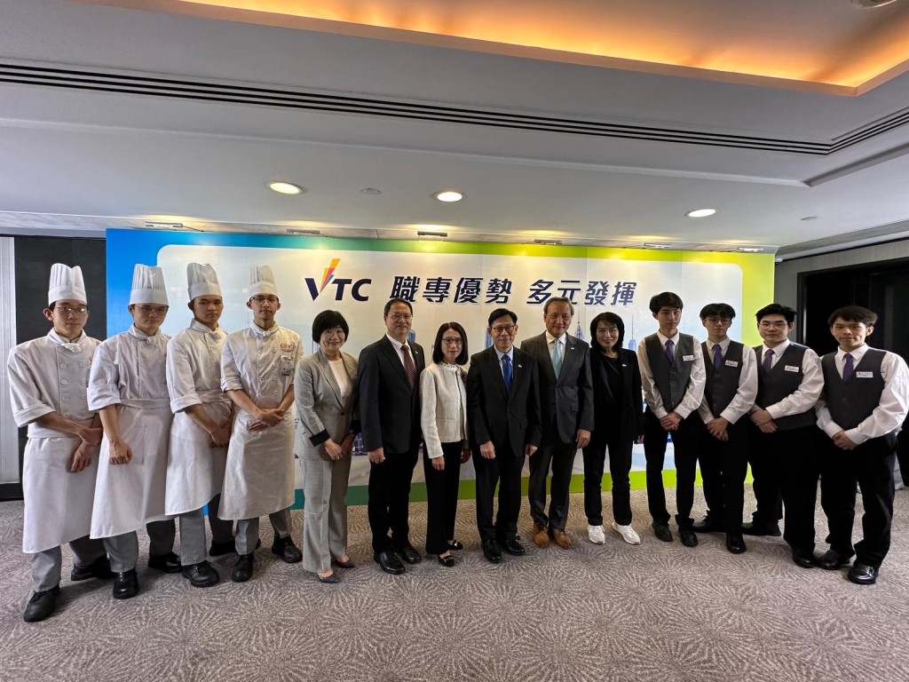 VTC執行幹事唐智強在傳媒午宴上表示,下學年各課程學費將上調5.5%,增幅與八大看齊。 VTC執行幹事唐智強在傳媒午宴上表示,下學年各課程學費將上調5.5%,增幅與八大看齊。