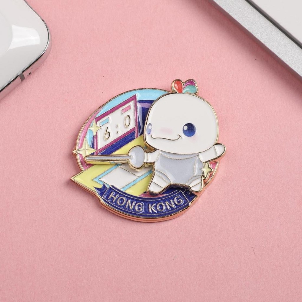 徽章迷可立即親臨啟德體藝館及啟德主場館的比賽場館店，入手這些紀念徽章。