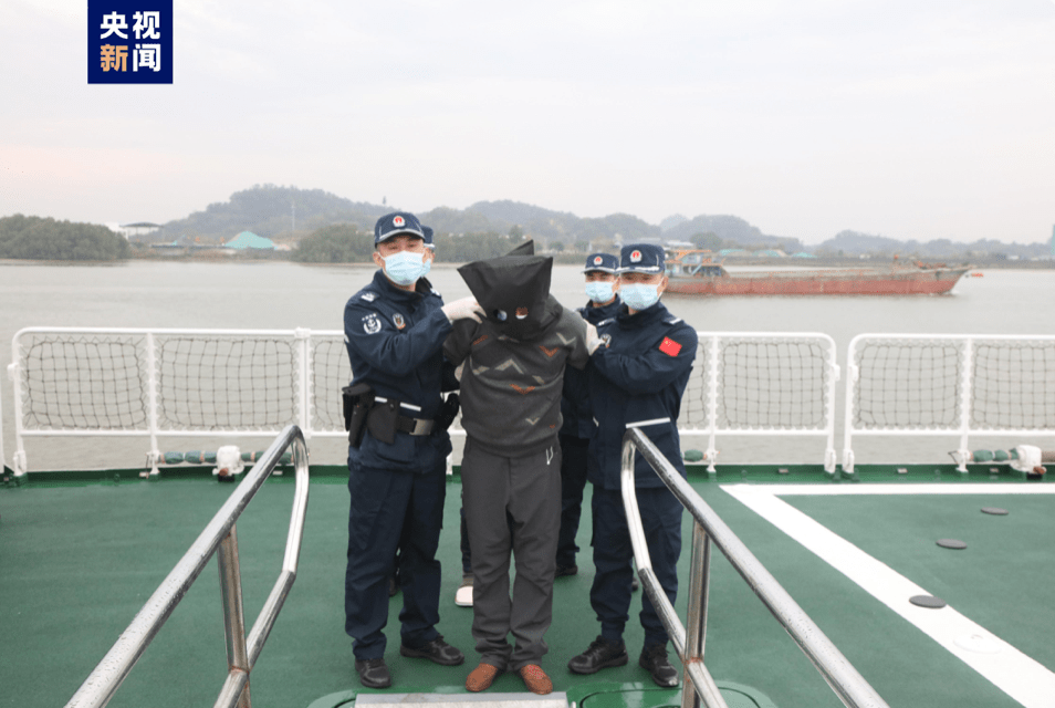 案件中拘捕多名港人。