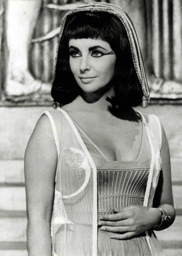 伊利沙伯泰萊（Elizabeth Taylor）飾演的埃及妖后Cleopatra是經典之一。 美聯社