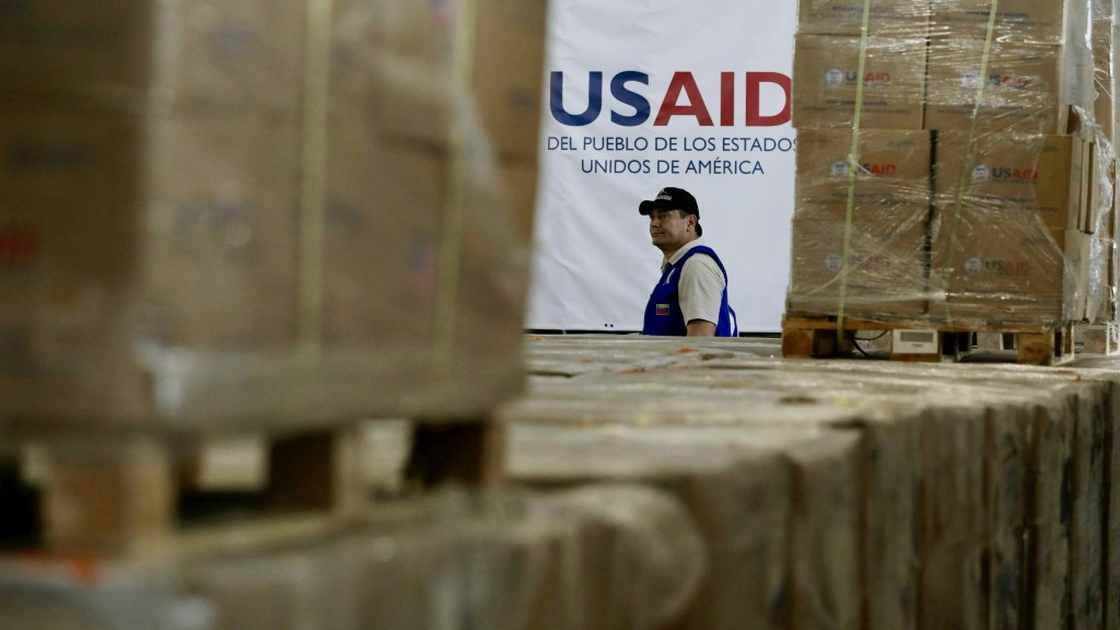 哥倫比亞庫庫塔郊區倉庫裏的美國國際開發署（USAID）人道主義援助物資。 美聯社