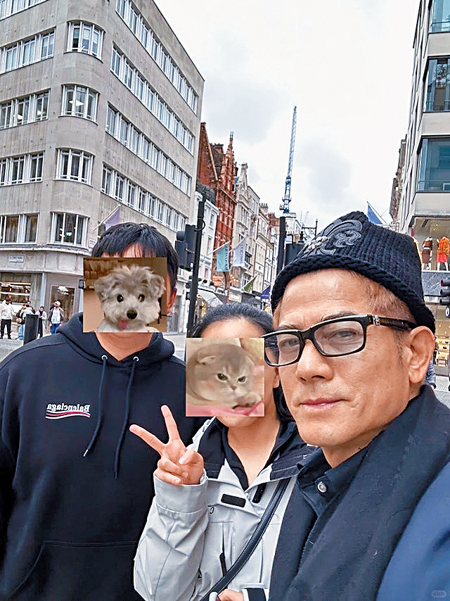 城城於倫敦街頭遭粉絲野生捕獲。