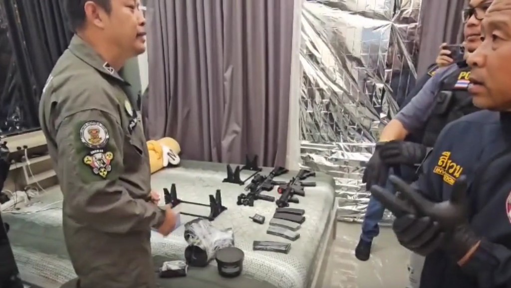 泰國警方檢獲大批戰爭武器。